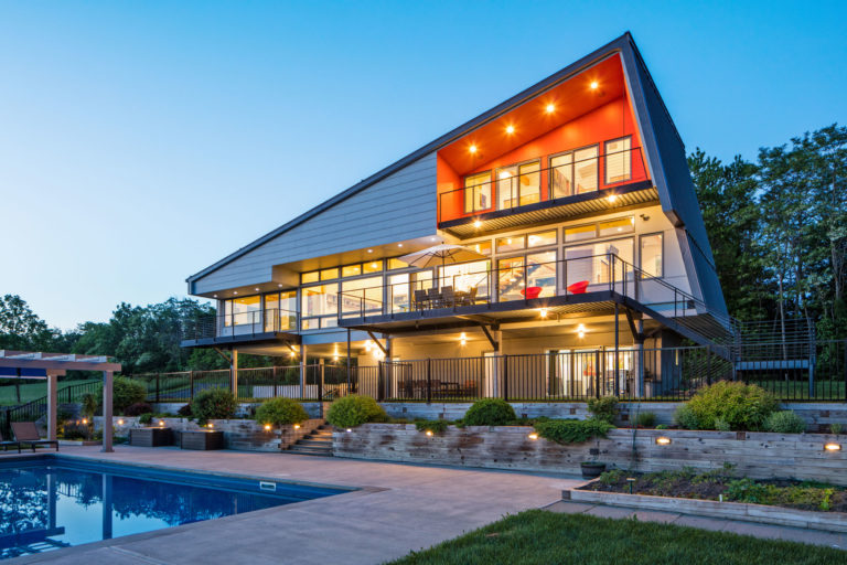 Montagnaro Modern House designed by Mapos Architects